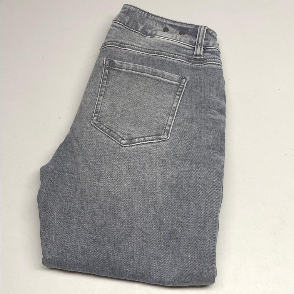 CABI GRAYWASH HIGH SKINNY JEANS 2/26x30 ⭐️